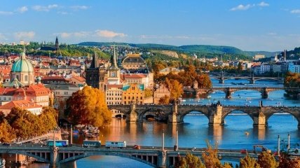 У Чехії відкрили ресторани з терасами, перукарні і ТЦ