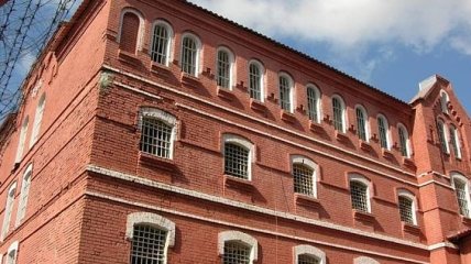 Во "Владимирском централе" десятки заключенных вскрыли себе вены 