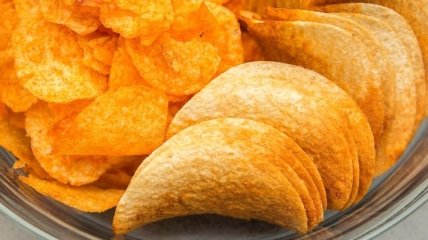 Почему чипсы считают самым вредным продуктом
