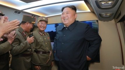 Ким Чен Ын запусками ракет предупреждает Вашингтон и Сеул
