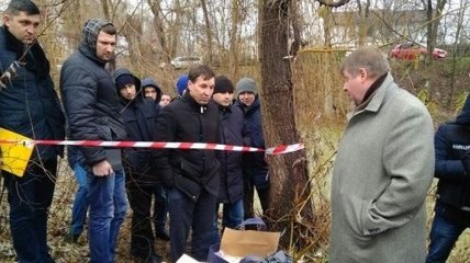 В Киеве возле озера нашли обезглавленный труп мужчины