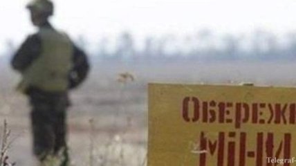 Перемир'я на Донбасі: двоє військових підірвалися на міні
