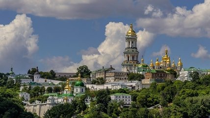Киево-Печерская лавра ведет свой отсчет с 1051 года