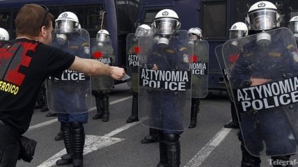 Столкновения анархистов и полиции произошли в Греции