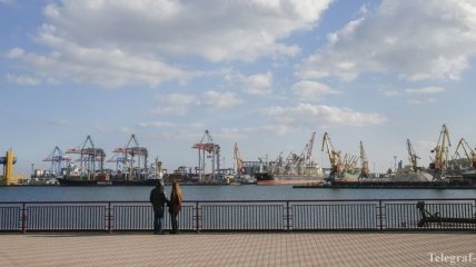 Волкер оценил нападение России на порты Мариуполя