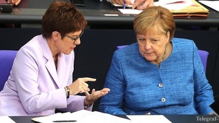 Визит Меркель и Крамп-Карренбауэр на ГА ООН начался со скандала: подробности