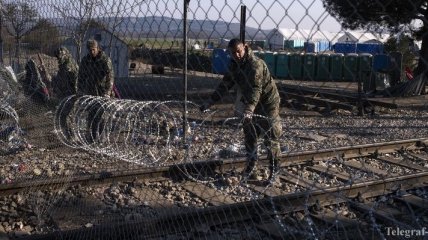 На границе России и Латвии начали строить забор