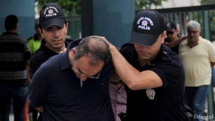 Турция продолжает арестовывать соратников Гюлена