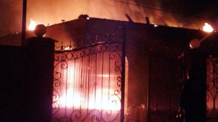 В Марьинке боевики сожгли два дома