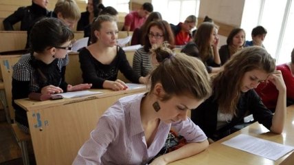 Кабмин утвердит порядок заключения договора о стажировке студентов