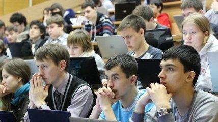 Украинским студентам запретят пользоваться сайтами с доменами ".ru" и ".ру"