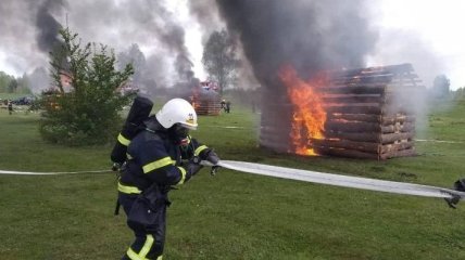Пожарные Украины и Беларуси провели совместные учения 