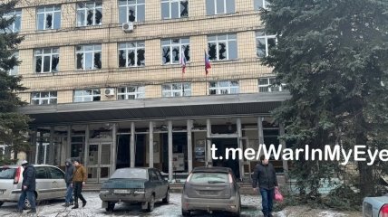 "Прильоти" у центрі Донецька: у мережі вже помітили цікаві деталі удару (відео)