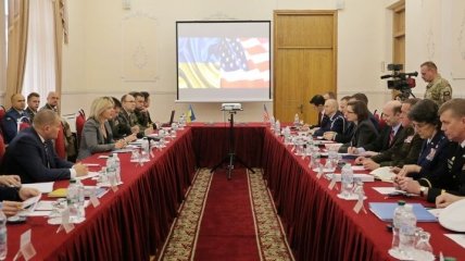 Украина проводит консультации с американскими партнерами в сфере обороны