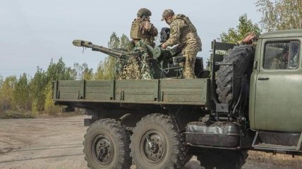 Украинские воины держат оборону и атакуют