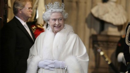 Королева Елизавета II после выступления в парламенте