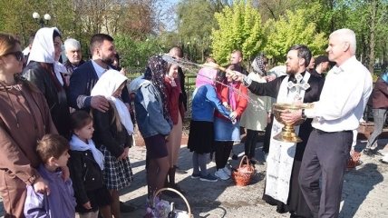 "Не верьте попам!" Фото главаря "ДНР" с семьей на Пасху рассмешили сеть