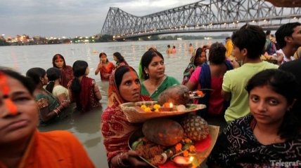 В давке во время праздника в Индии погибли 14 человек