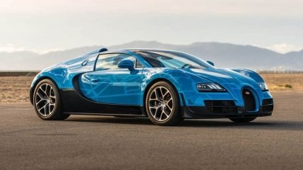 Уникальный "трансформер" Bugatti Veyron будет продан с молотка