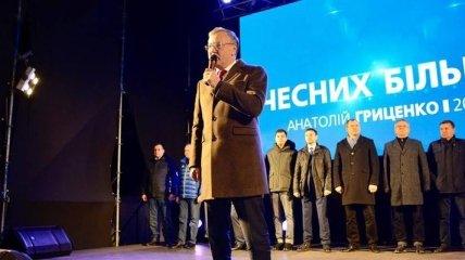 Кандидат Гриценко против Порошенко, но и не призывает голосовать за Зеленского