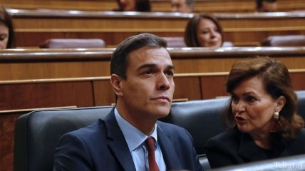 Официально. Премьер Испании распустил парламент и назначил выборы