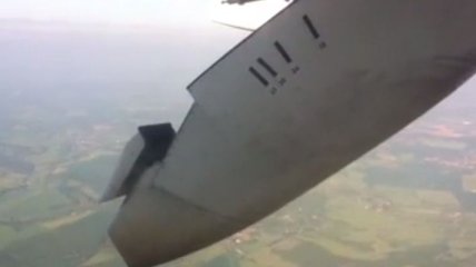 У самолета, который летел во Флоренцию, частично развалилось крыло (Видео)