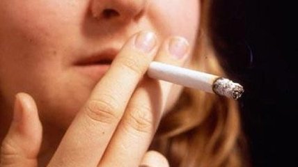 Курение приближает наступление менопаузы