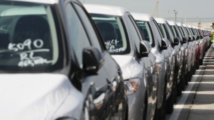 Украинцы стали чаще покупать легковые автомобили