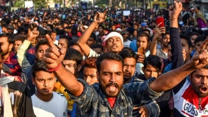 В Индии происходят массовые беспорядки из-за нового закона о гражданстве