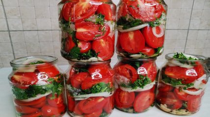 Ніжні та соковиті помідори на зиму