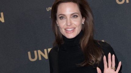 Анджелина Джоли шокировала фанатов ужасной худобой 