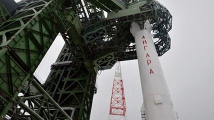 Ракета "Ангара" установлена на стартовом комплексе