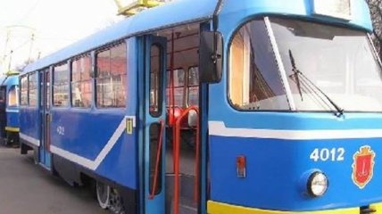 В центре Одессы трамвай сбил 90-летнюю женщину, она умерла в больнице
