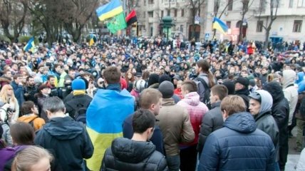 В результате воскресных столкновений в Харькове пострадали 4 милиционера