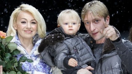 Как Яна Рудковская зарабатывает на собственном сыне?