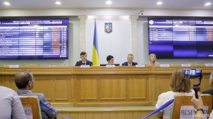 Выборы в Раду: ЦИК опубликовала имена первых избранных депутатов