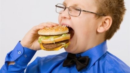 К чему приводит ожирение у детей