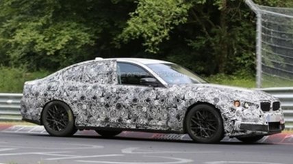 Новый BMW M5 заметили на тестах