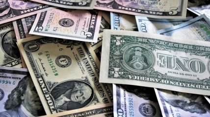 Гривня еще укрепилась к доллару и евро: НБУ опубликовал курс валют на 7 декабря