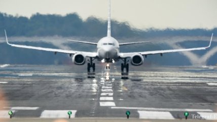 Международные авиаперевозки: Польша продлила запрет