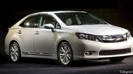 "Тойота" отзывает в США и Канаде более 880 тысяч автомобилей