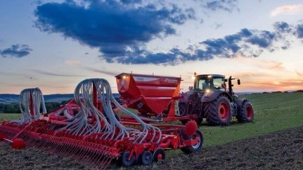 "Передвижение сельхоз техники будет упрощено": Тарас Высоцкий о новом постановлении