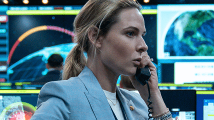 Ребекка Фергюссон пытается остановить атомную войну