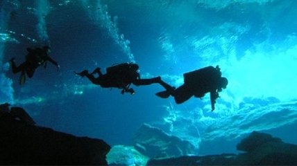 Голубая дыра: изумительно красивая и смертельно опасная пещера (Фото) 