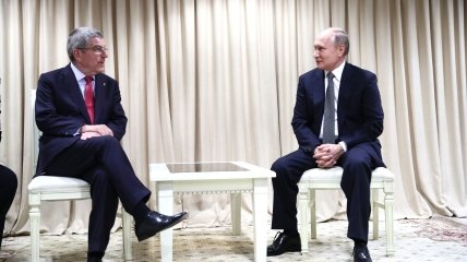 Томас Бах и Владимир Путин в 2019 году