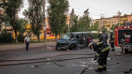  В Днепре столкнулись грузовик с песком и Mercedes с пчелами, среди погибших ребенок