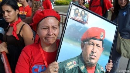 Уго Чавеса похоронят в военном мундире