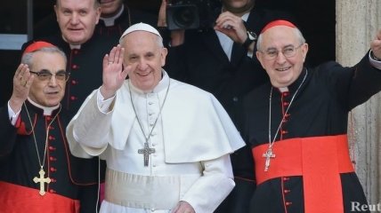 Новый Папа Римский начал 1-й день с посещения патриаршего храма
