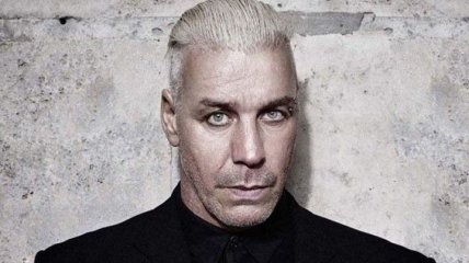 Соліст групи Rammstein виступав у надувній бульбашці