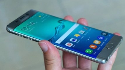 Названы характеристики смартфона Samsung Galaxy C7